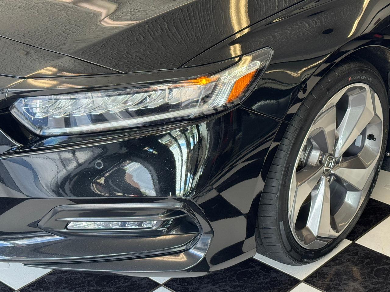 2018 Honda Accord Touring+HUD+New Tires+Adaptive Cruise+CLEAN CARFAX Photo