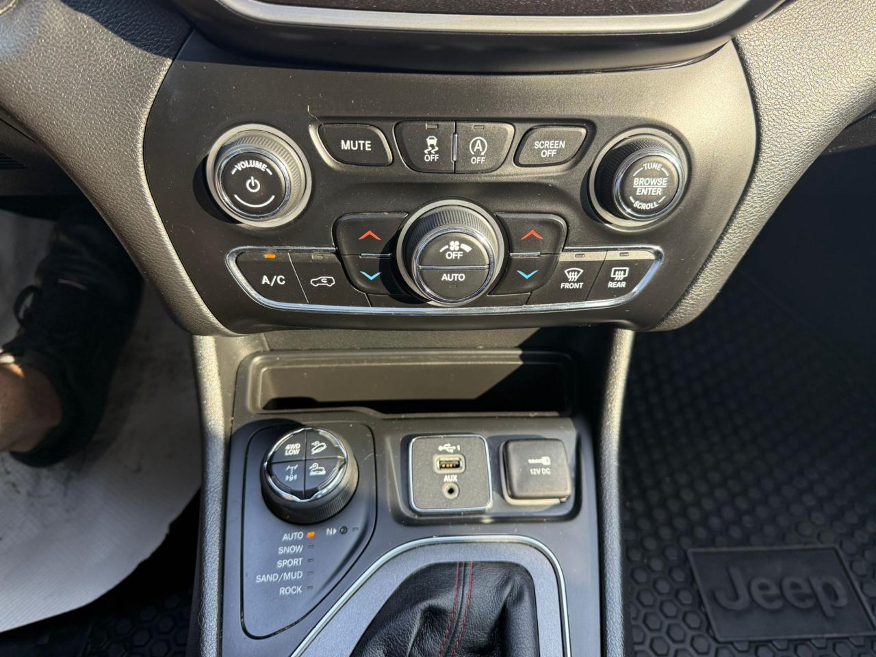 2020 Jeep Cherokee Trailhawk Elite | FULL LOAD | ALL CREDIT ACCEPTED! - Photo #12