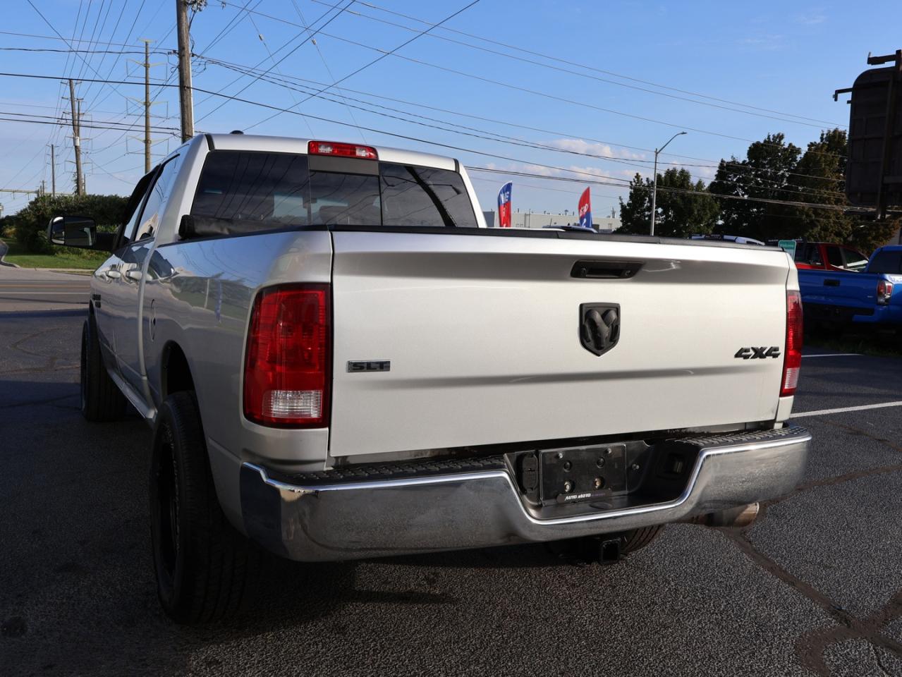 2018 RAM 1500 V8 SLT HEMI CREW 4WD CERTIFIED CAMERA BLUETOOTH CRUISE ALLOYS Photo4