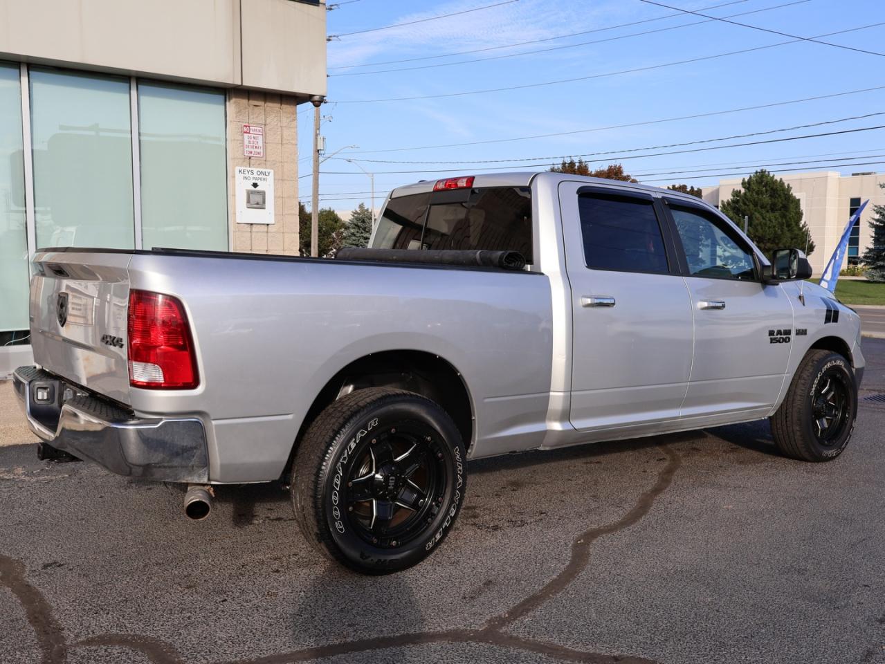 2018 RAM 1500 V8 SLT HEMI CREW 4WD CERTIFIED CAMERA BLUETOOTH CRUISE ALLOYS - Photo #7