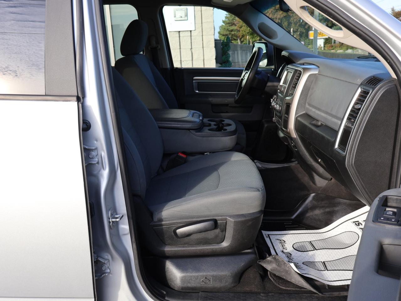 2018 RAM 1500 V8 SLT HEMI CREW 4WD CERTIFIED CAMERA BLUETOOTH CRUISE ALLOYS - Photo #18