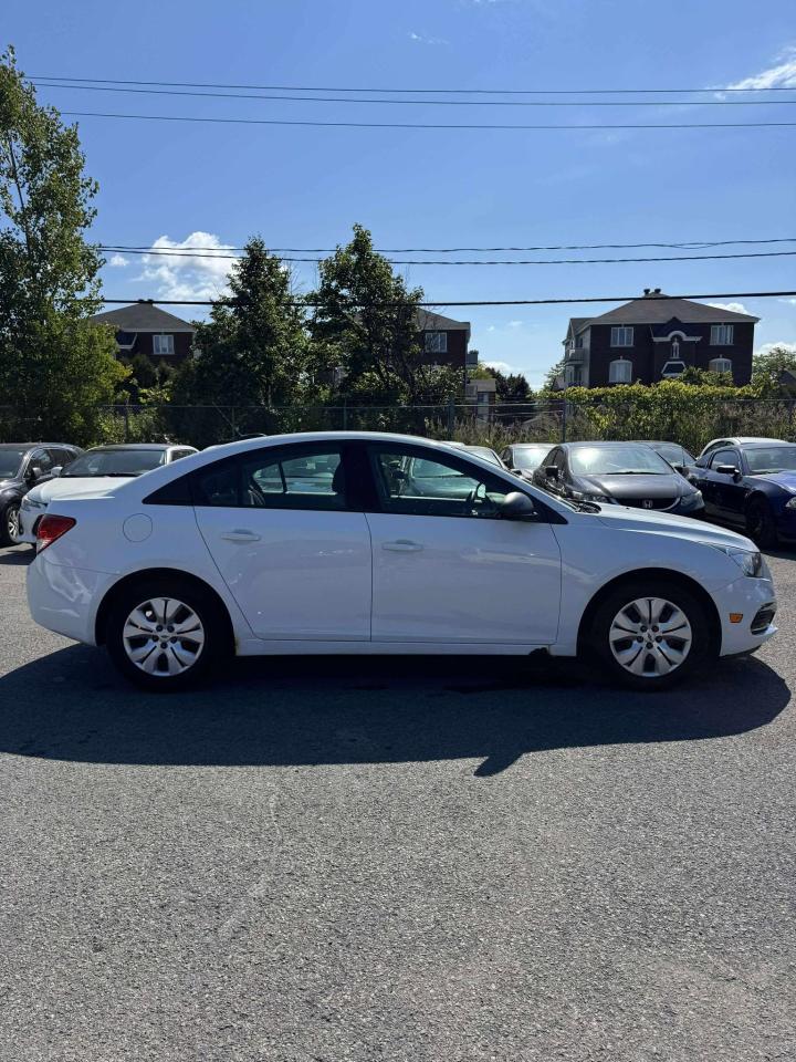 2016 Chevrolet Cruze LS - Photo #3