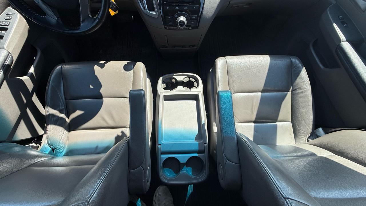 2011 Honda Odyssey Touring - Photo #16