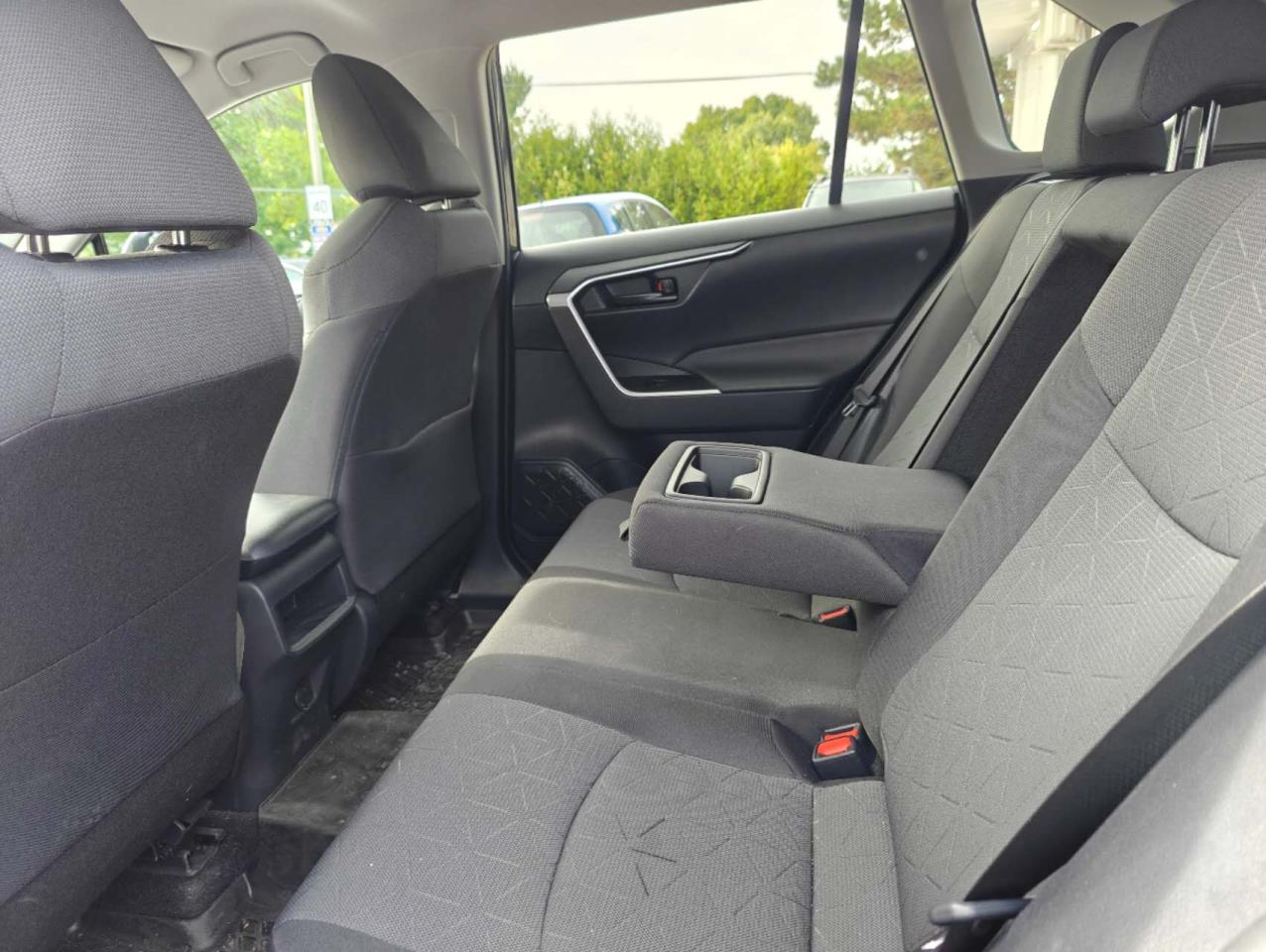 2021 Toyota RAV4 LE AWD - Photo #17