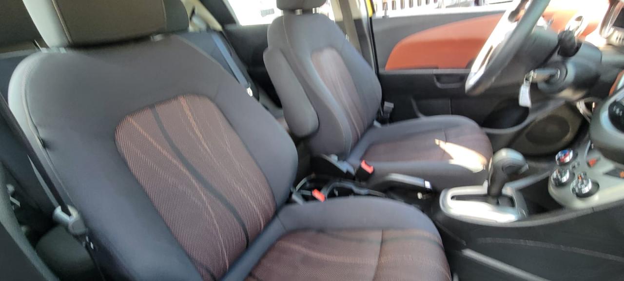 2015 Chevrolet Sonic LT Photo4