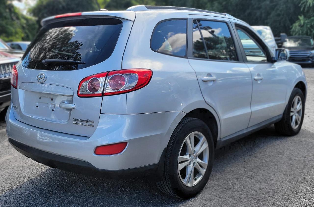 2010 Hyundai Santa Fe GL W/SPORT - Photo #3