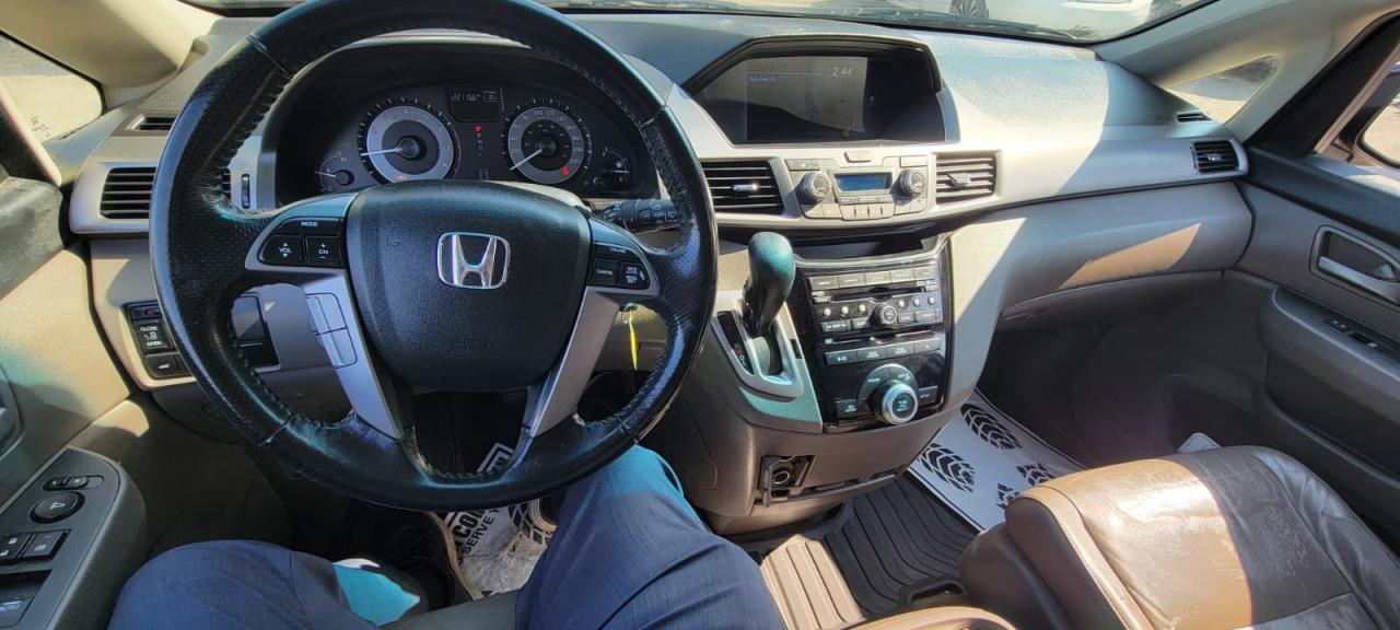 2011 Honda Odyssey EX-L - Photo #11