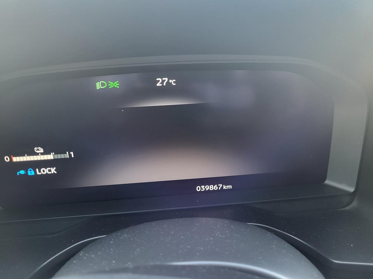 2024 Mitsubishi Outlander PHEV LE Photo