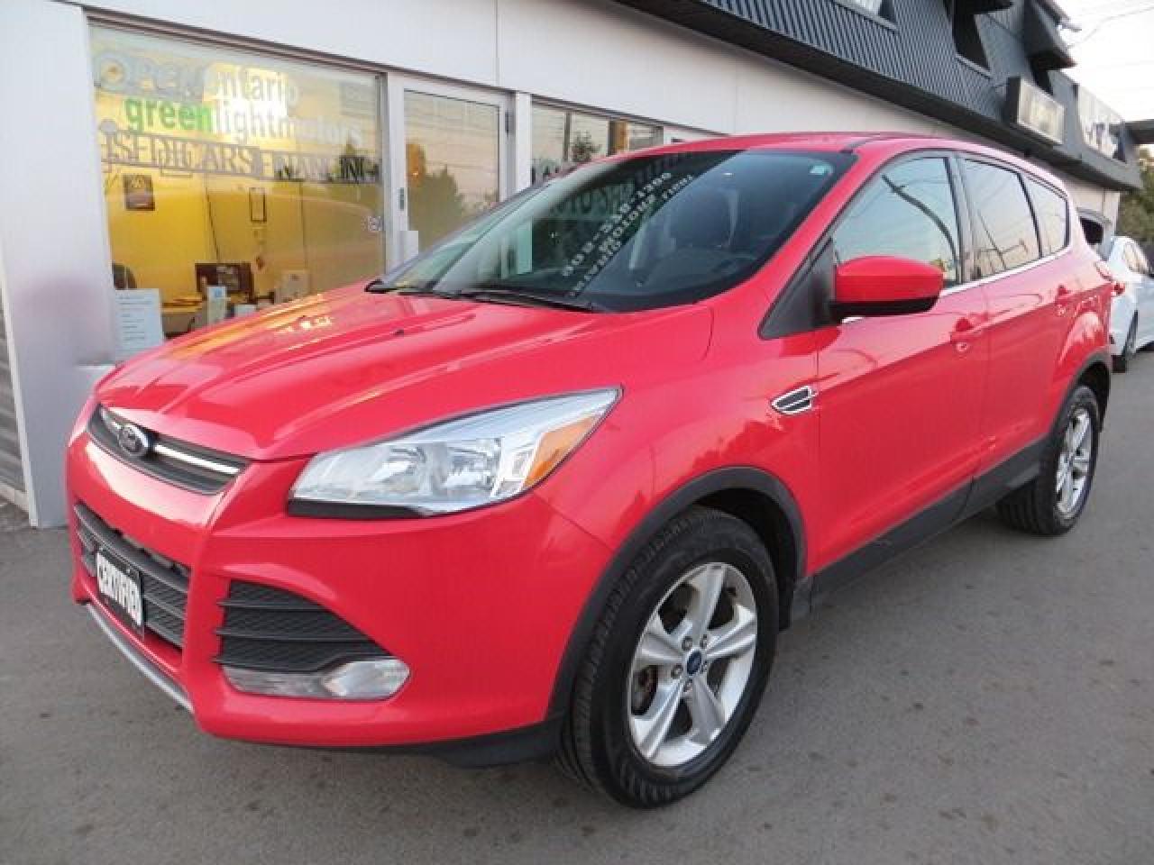 2016 Ford Escape CERTIFIED, 4X4, HEATED SEATS, REAR CAMERA,ONLY 83K - Photo #2