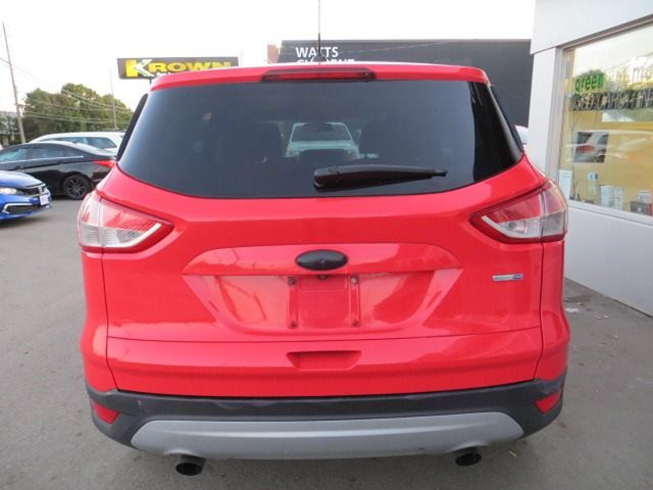 2016 Ford Escape CERTIFIED, 4X4, HEATED SEATS, REAR CAMERA,ONLY 83K - Photo #6