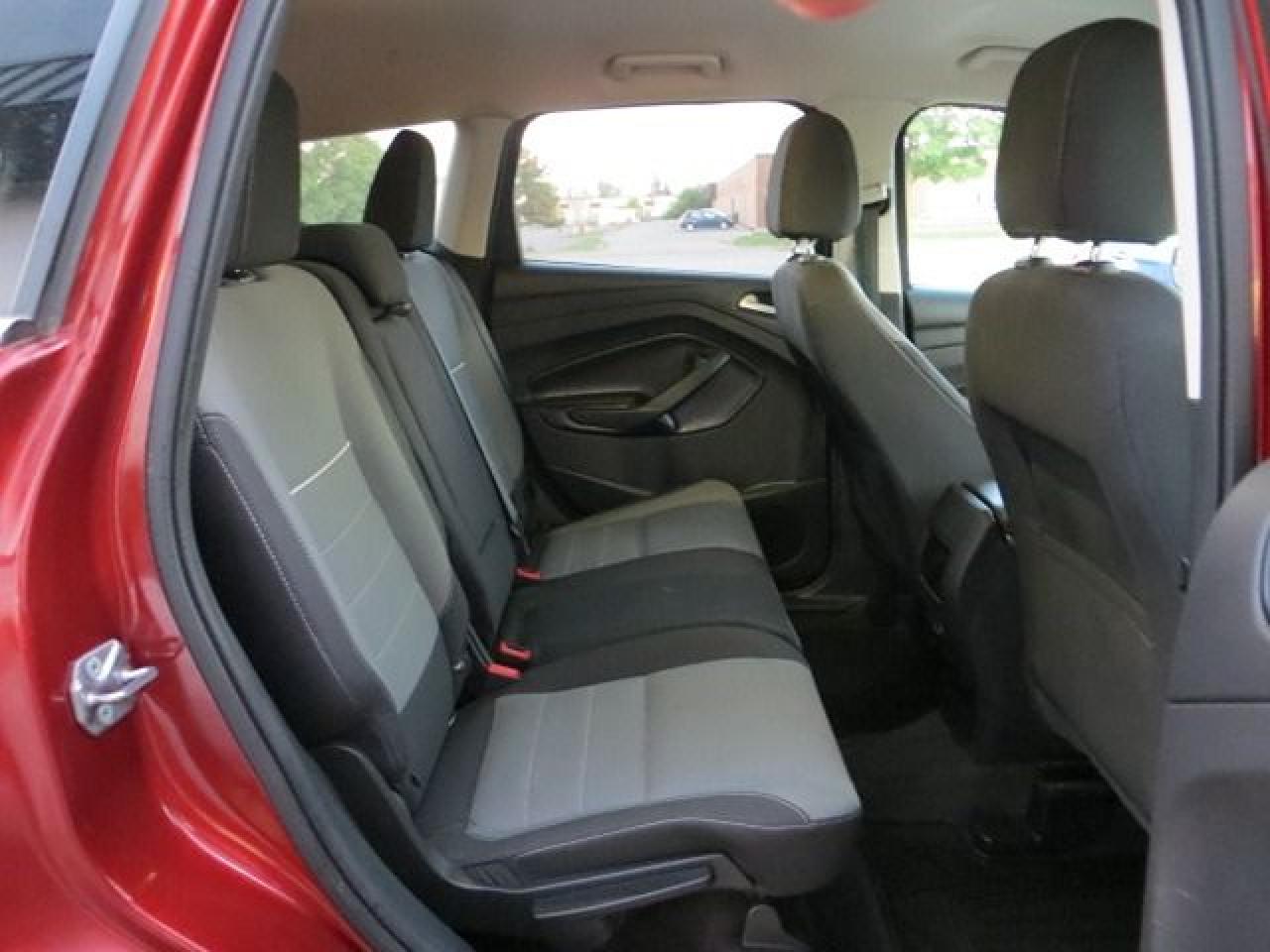 2016 Ford Escape CERTIFIED, 4X4, HEATED SEATS, REAR CAMERA,ONLY 83K - Photo #12