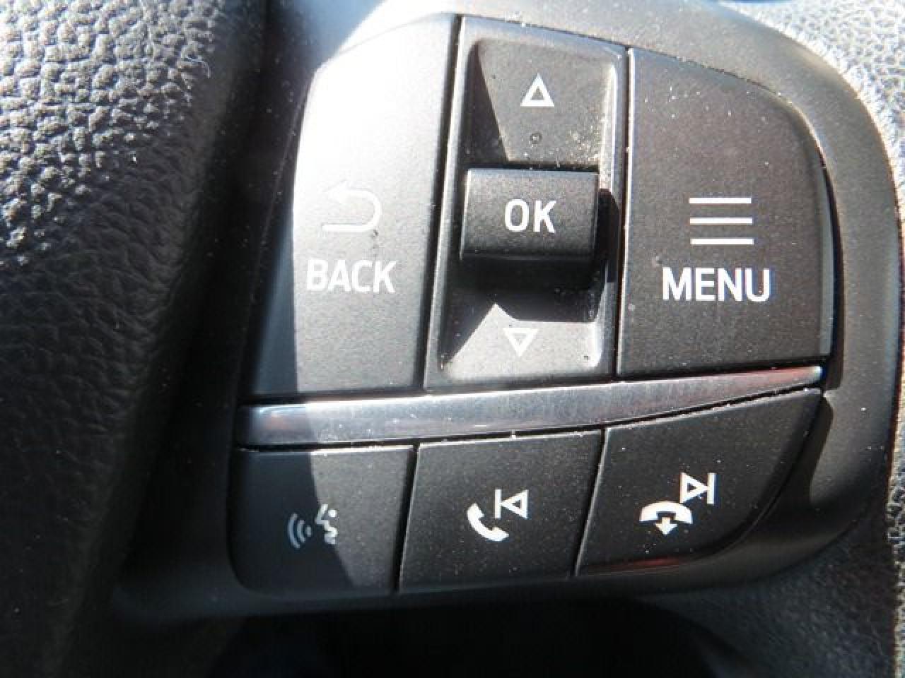 2020 Ford Escape CERTIFIED, 4X4, REAR CAMERA, HEATED SEATS, B-TOOTH - Photo #16