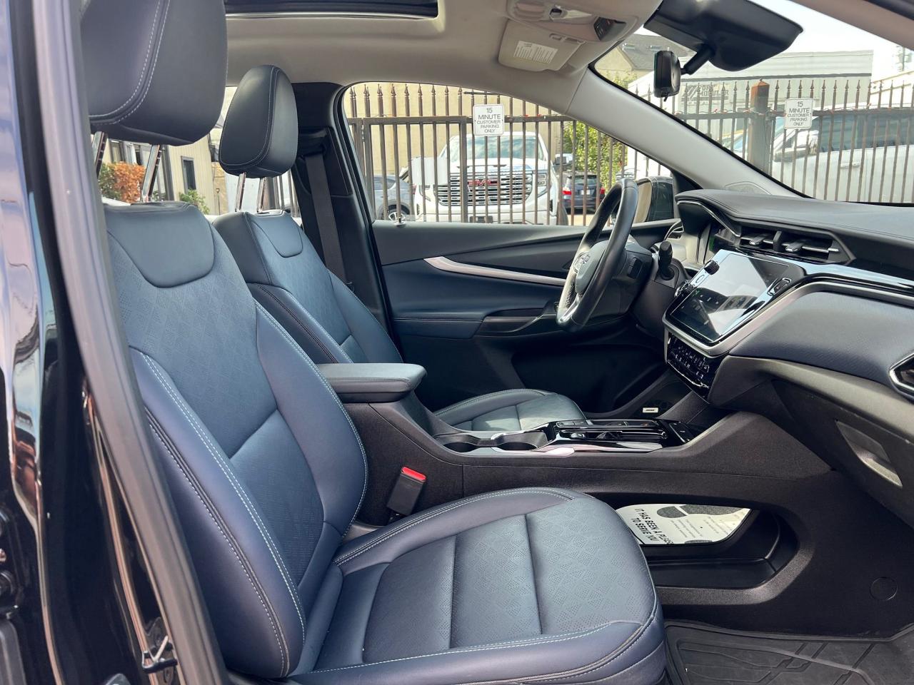 2023 Chevrolet Bolt EV Premier Photo10