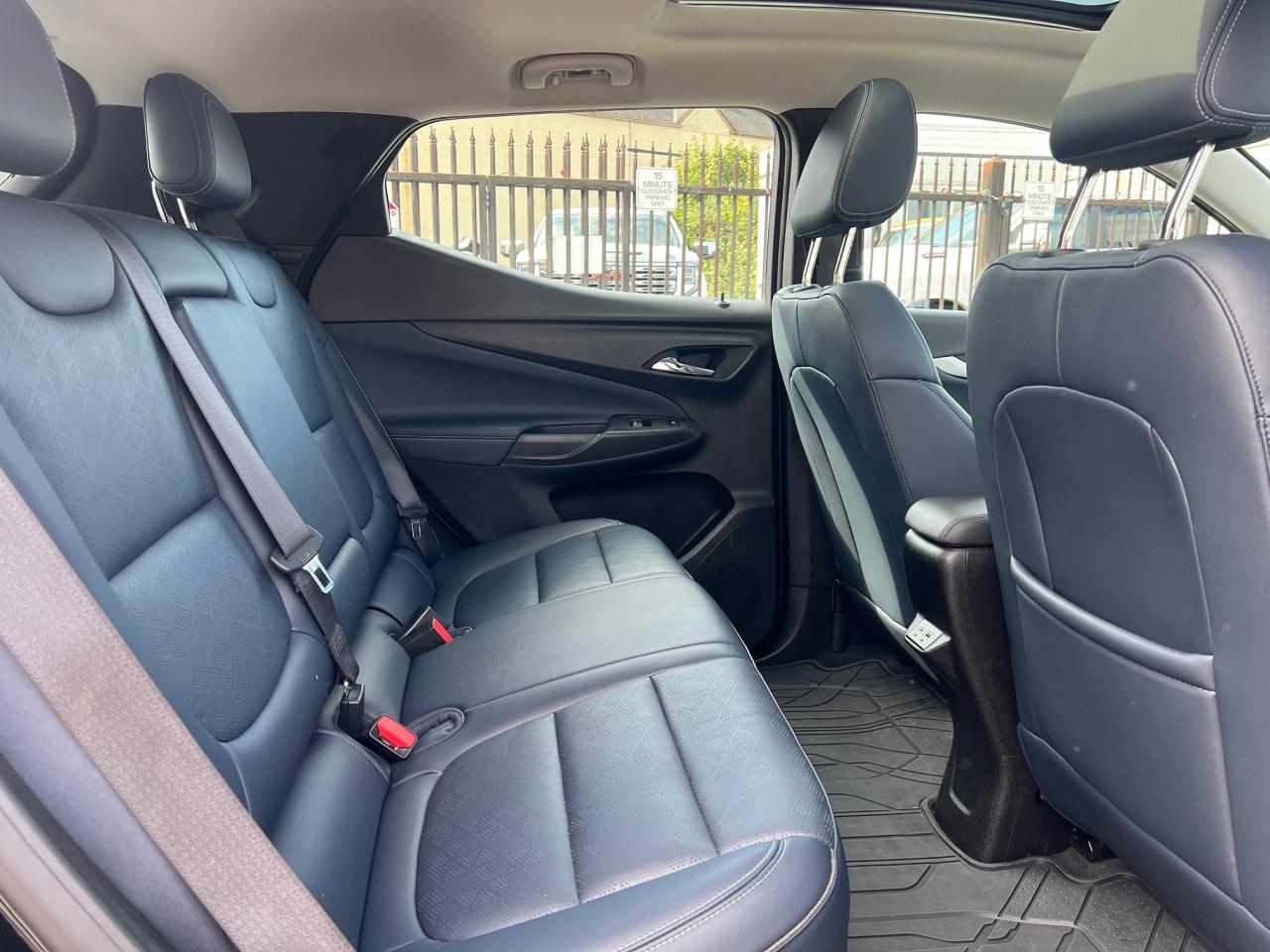 2023 Chevrolet Bolt EV Premier Photo11