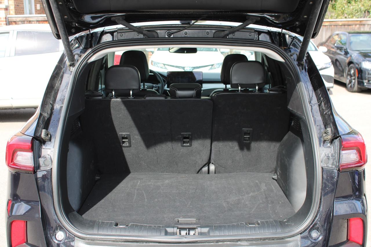 2023 Ford Escape Platinum AWD - Photo #10