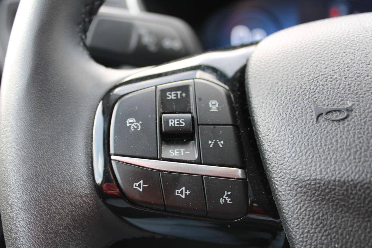2023 Ford Escape Platinum AWD - Photo #16