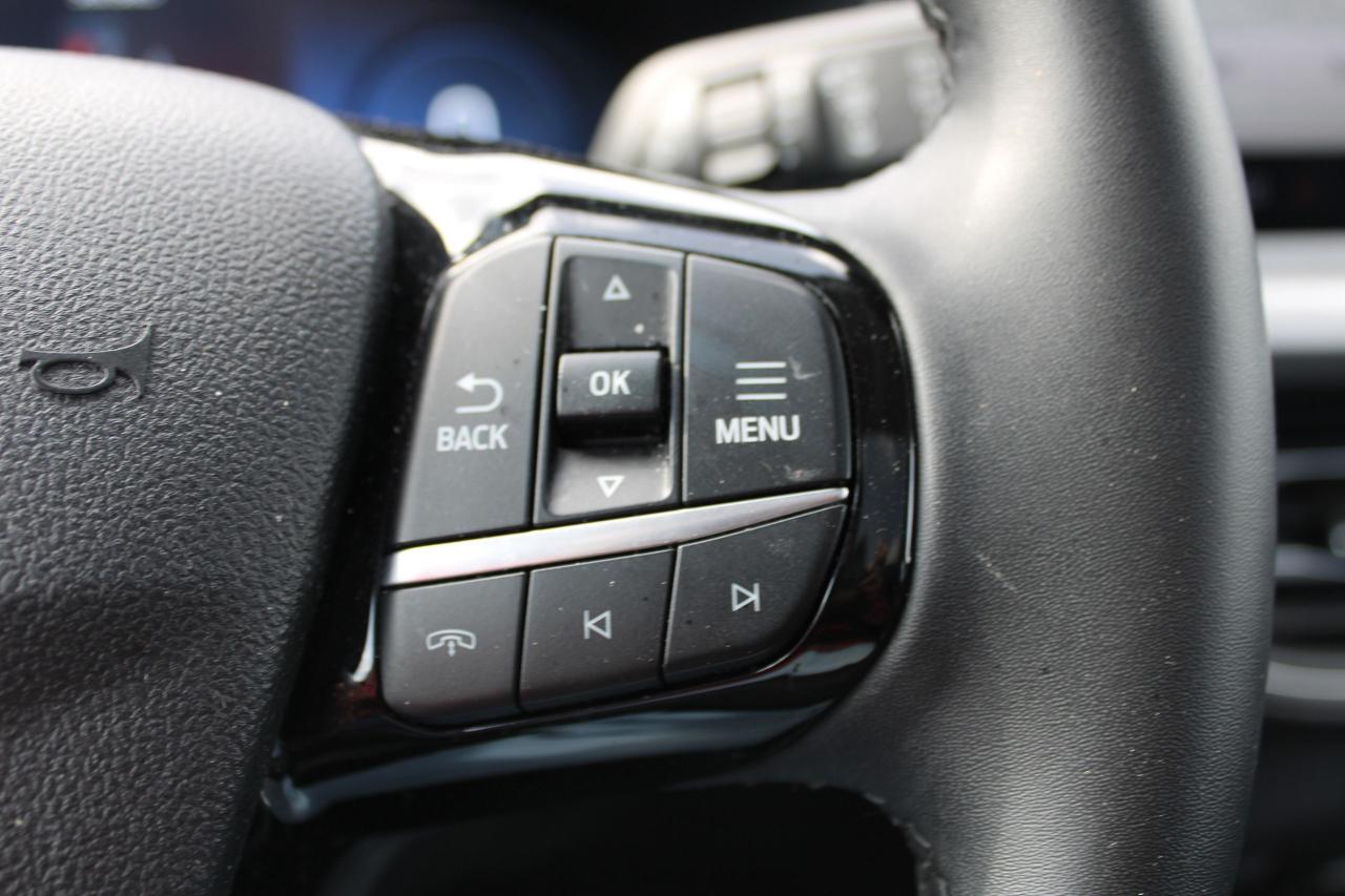 2023 Ford Escape Platinum AWD - Photo #18