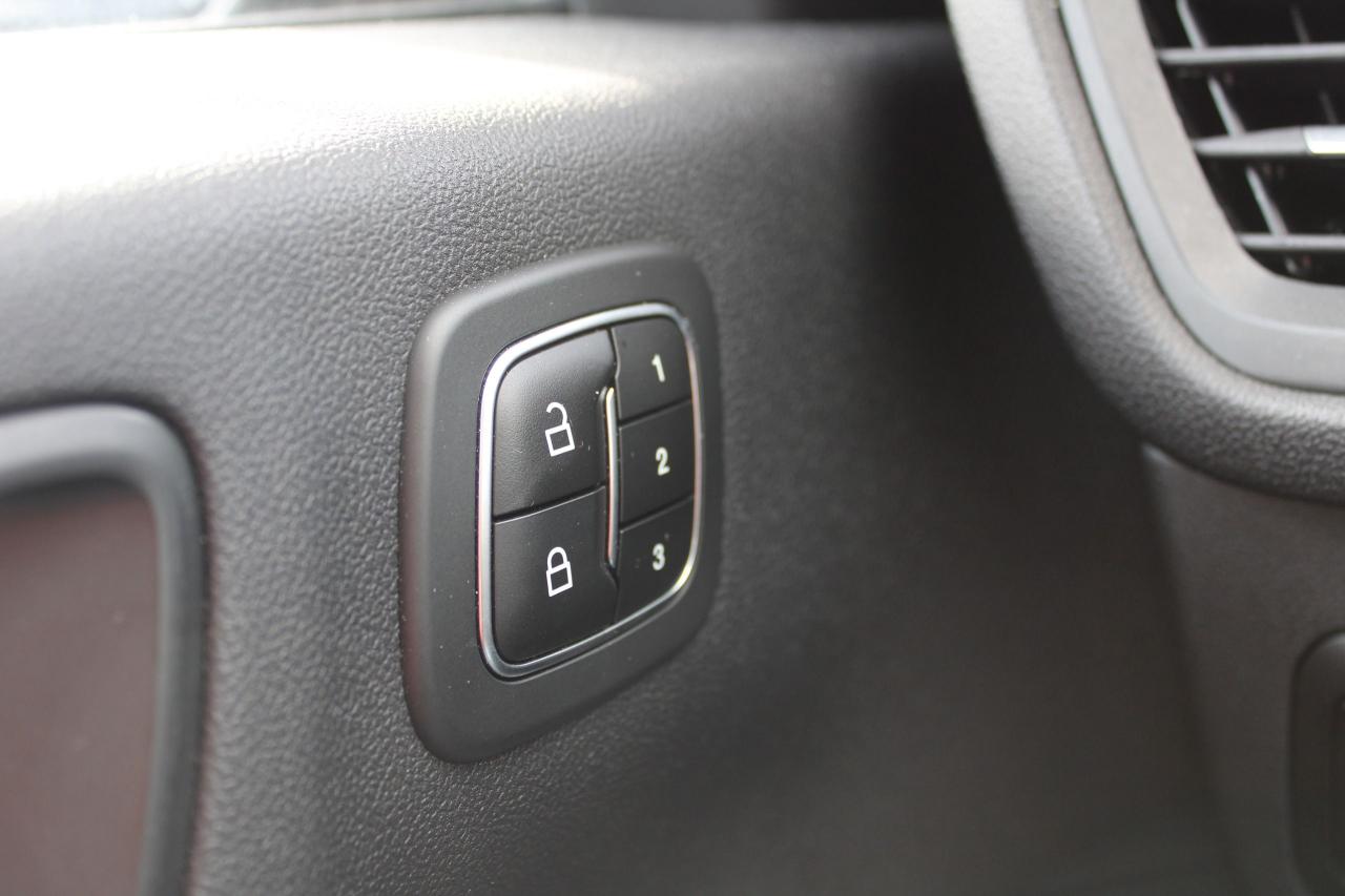 2023 Ford Escape Platinum AWD - Photo #26