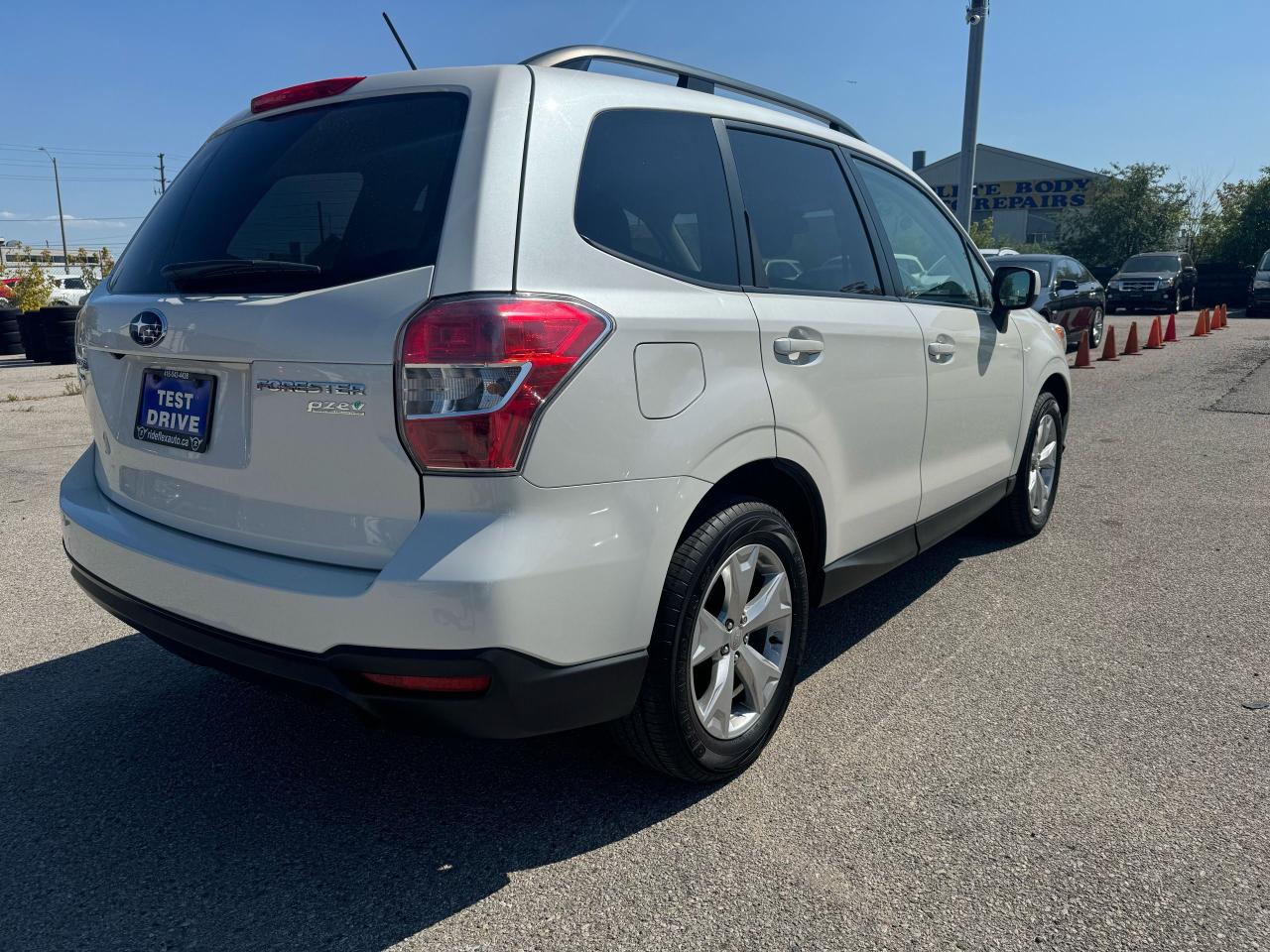 2014 Subaru Forester i - Photo #5