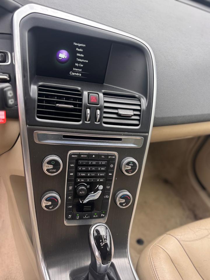 2015 Volvo XC60 T6 Premier Plus - Photo #9