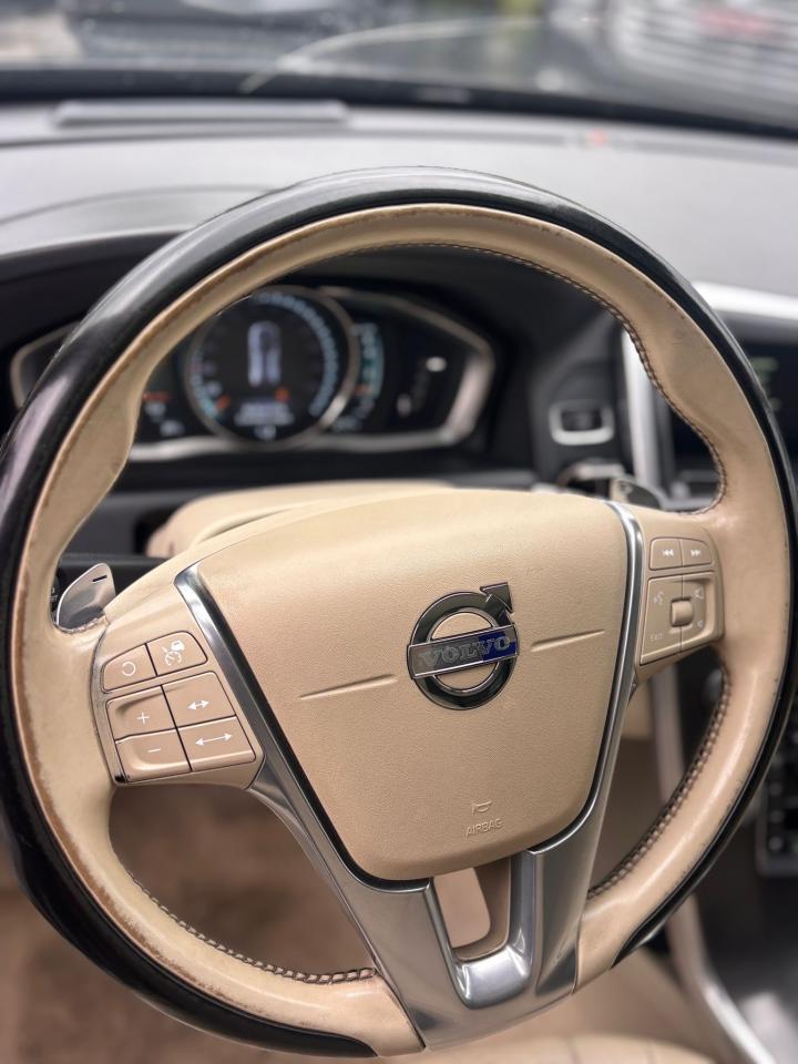 2015 Volvo XC60 T6 Premier Plus - Photo #12