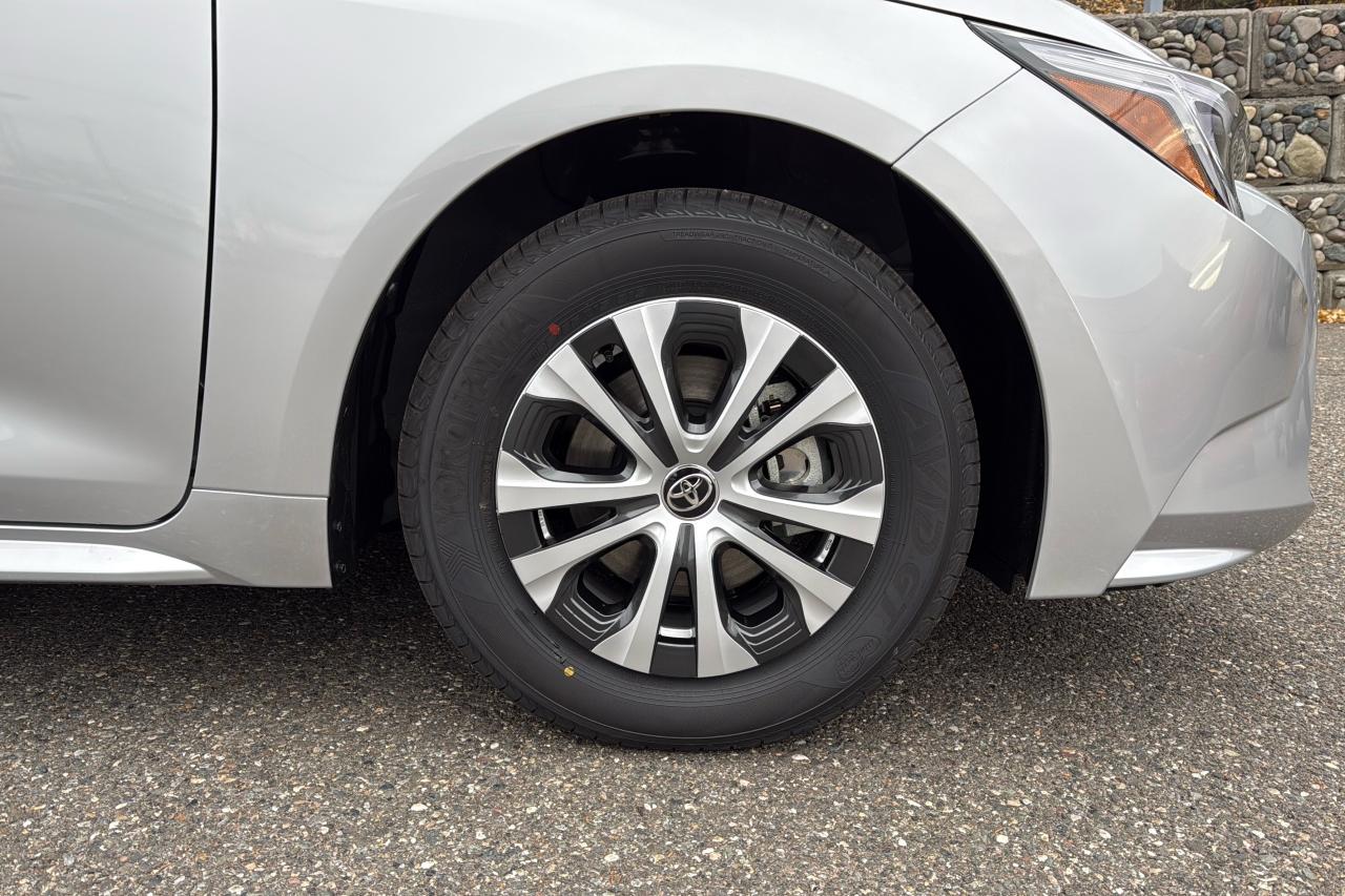 2026 Toyota Corolla LE Photo