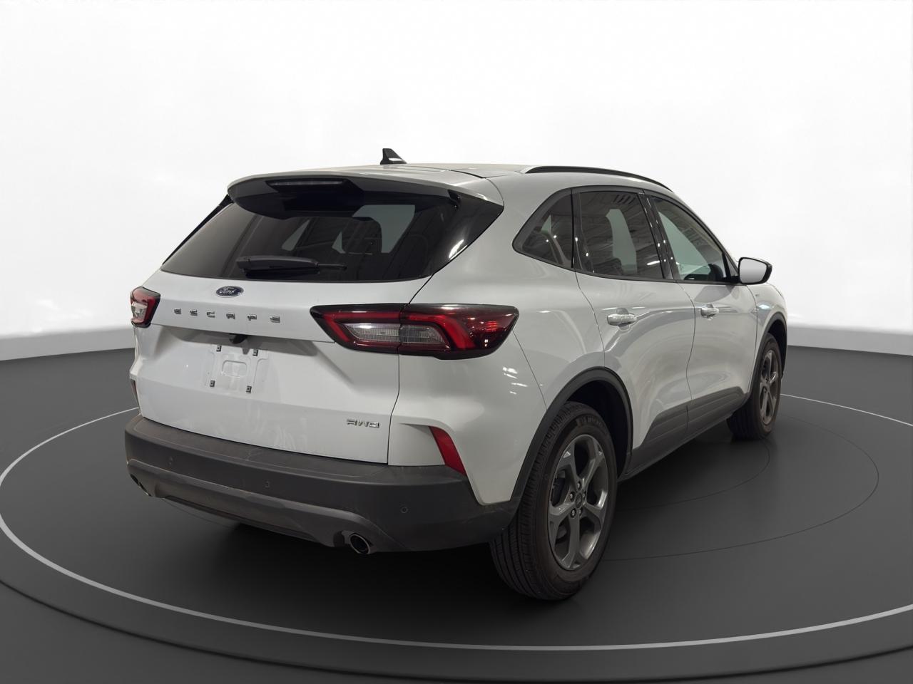 2025 Ford Escape ST-Line - Photo #7