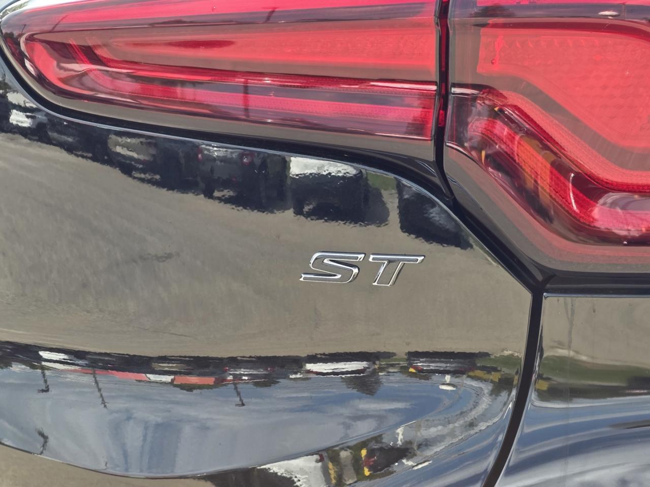 2024 Buick Encore GX Sport Touring AWD - Photo #11