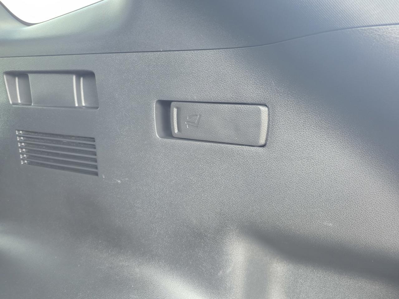 2024 Kia Sportage X-Line AWD , One Owner - Photo #25