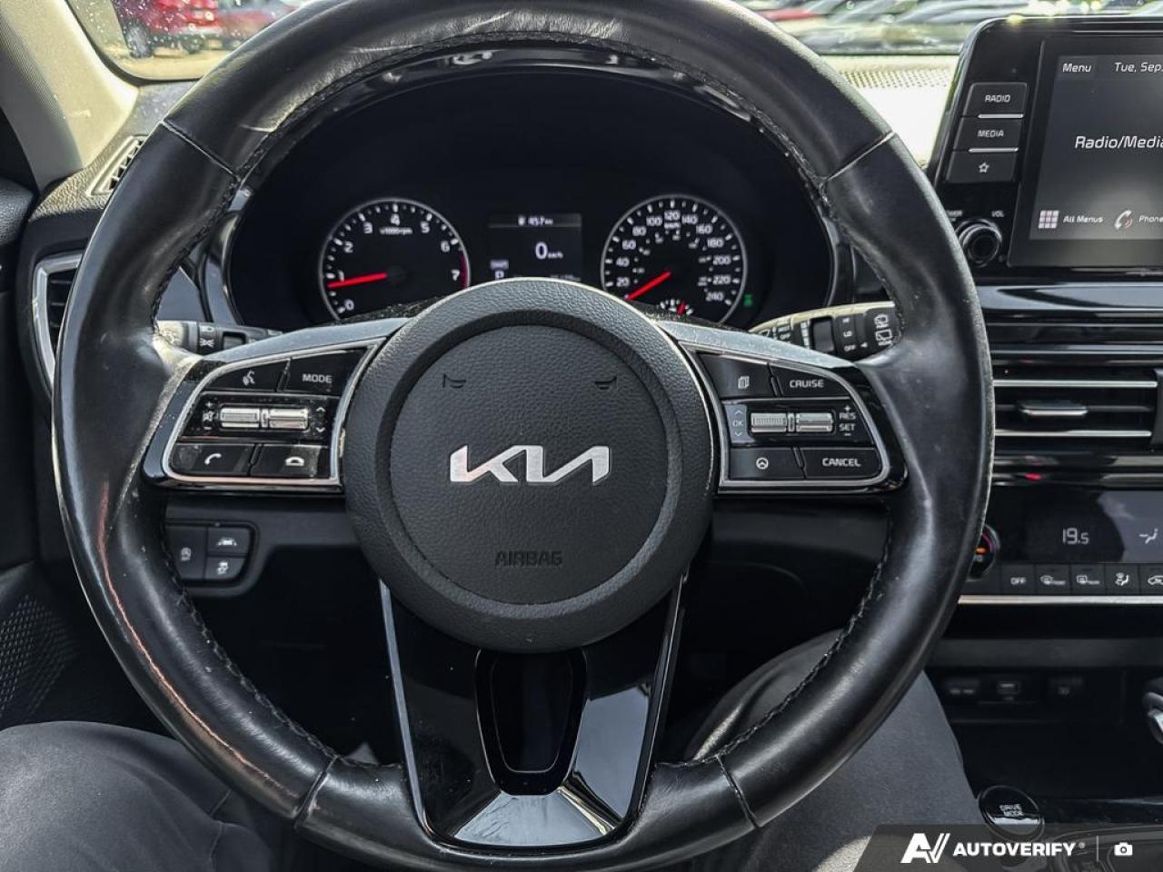 2022 Kia Seltos EX / NO ACCIDENTS / AWD / LEATHER / SUNROOF - Photo #18