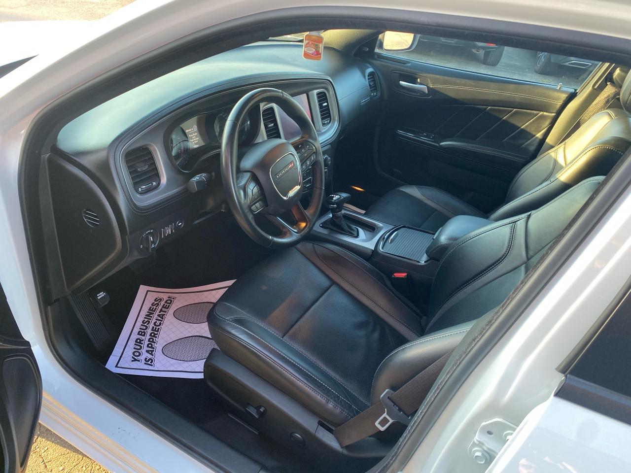 2023 Dodge Charger SXT AWD - Photo #4