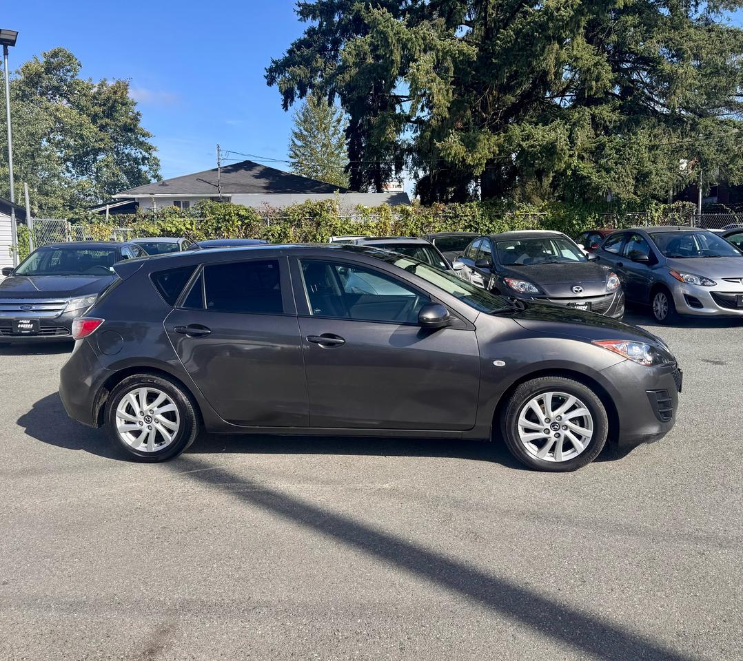 2010 Mazda MAZDA3 GX FINANCING AVAILABLE Photo4