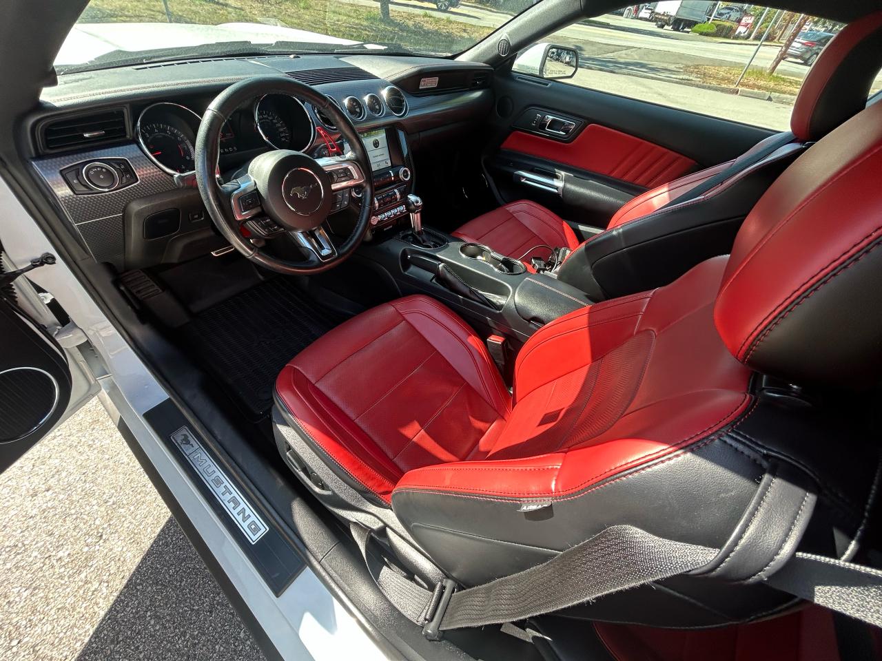 2016 Ford Mustang EcoBoost Premium - Photo #9