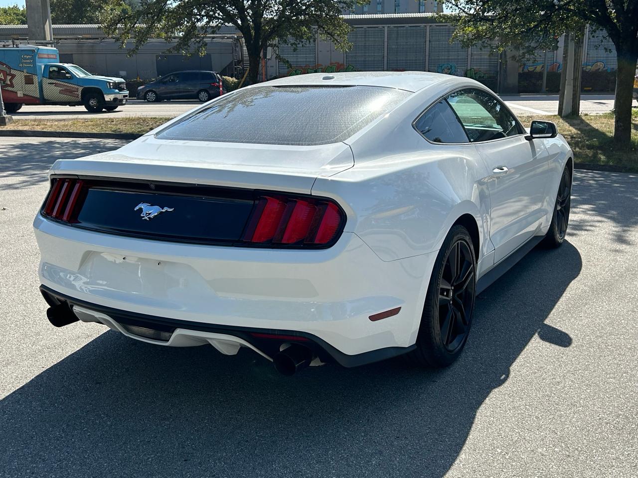 2016 Ford Mustang EcoBoost Premium - Photo #6