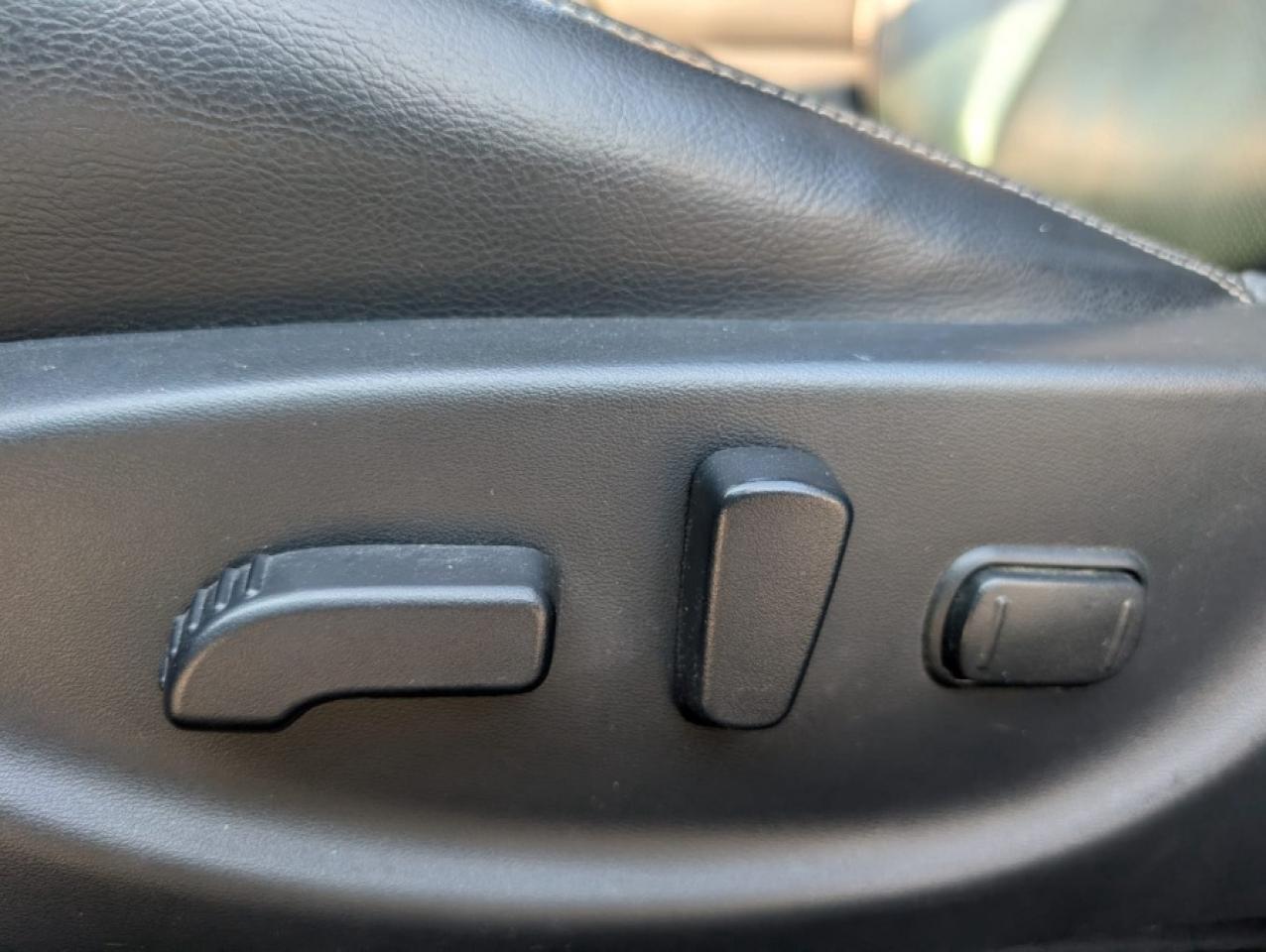 2018 Nissan Maxima SL / NAVI / LEATHER / SUNROOF - Photo #10