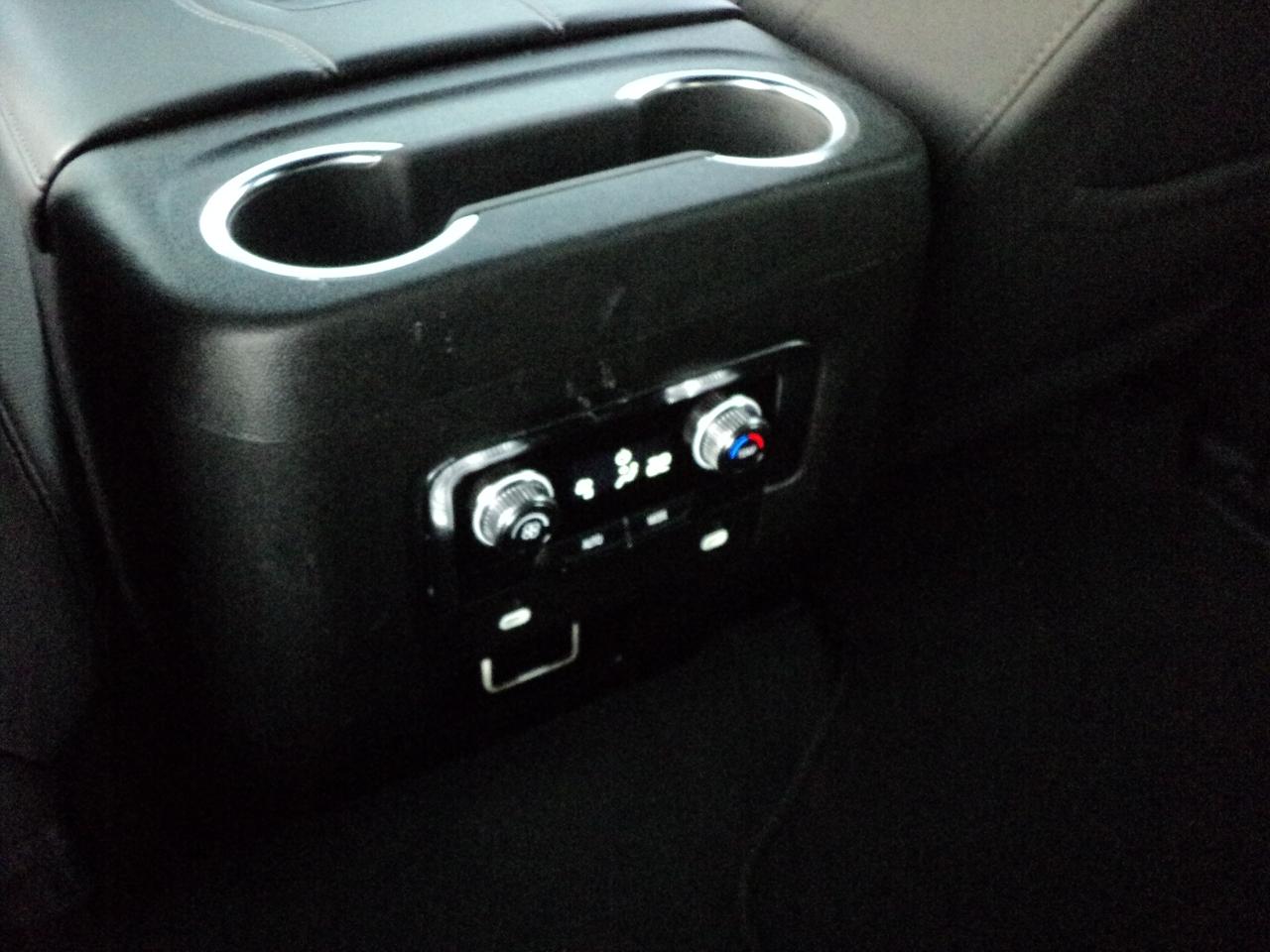 2024 GMC Yukon SLE 4WD 5.3L8cyl 8Passenger - Photo #25