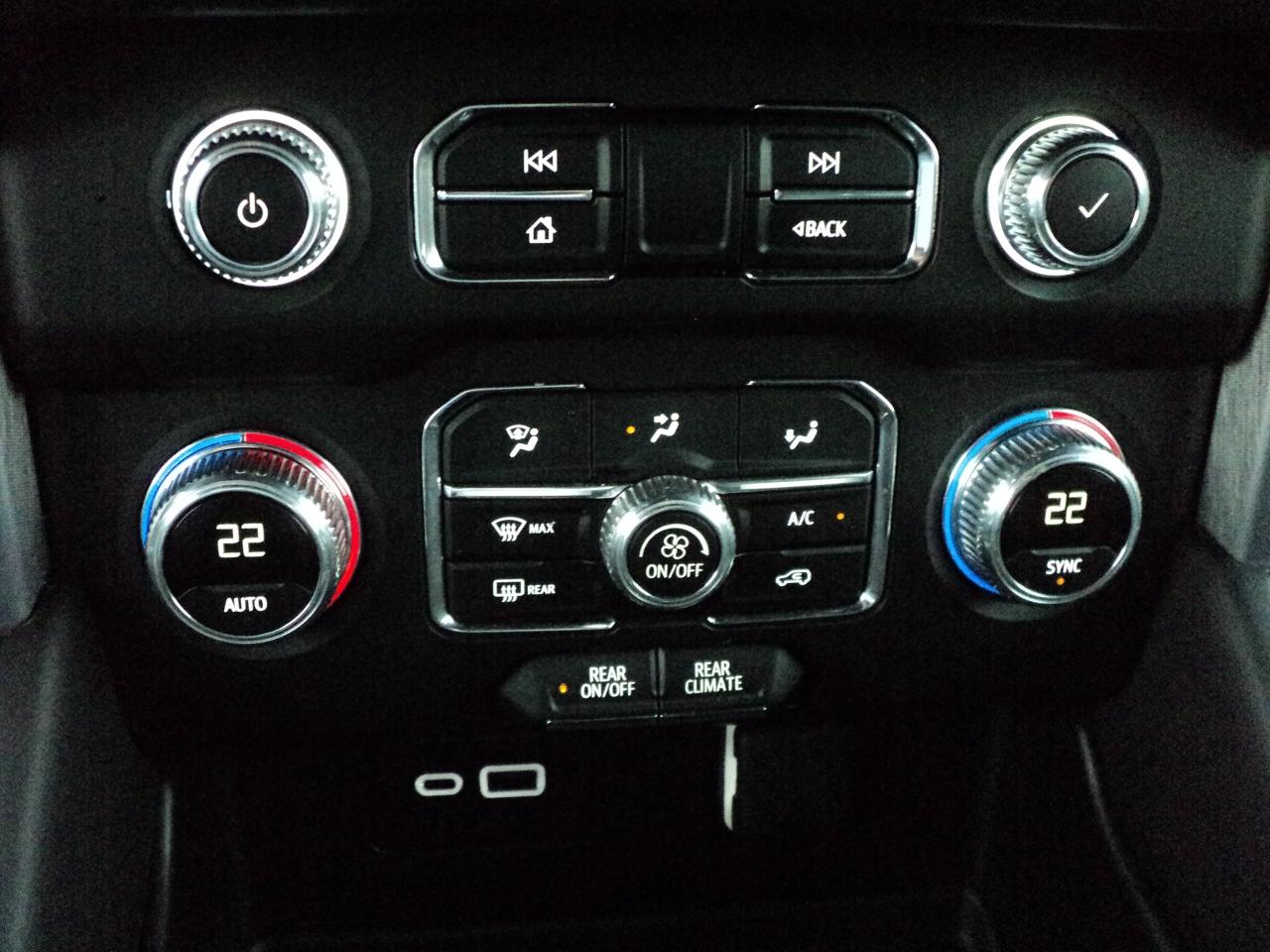 2024 GMC Yukon SLE 4WD 5.3L8cyl 8Passenger - Photo #22