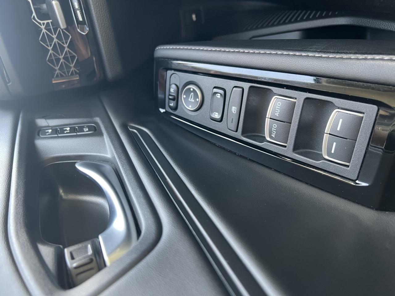 2023 Honda Accord Hybrid Touring CVT Photo