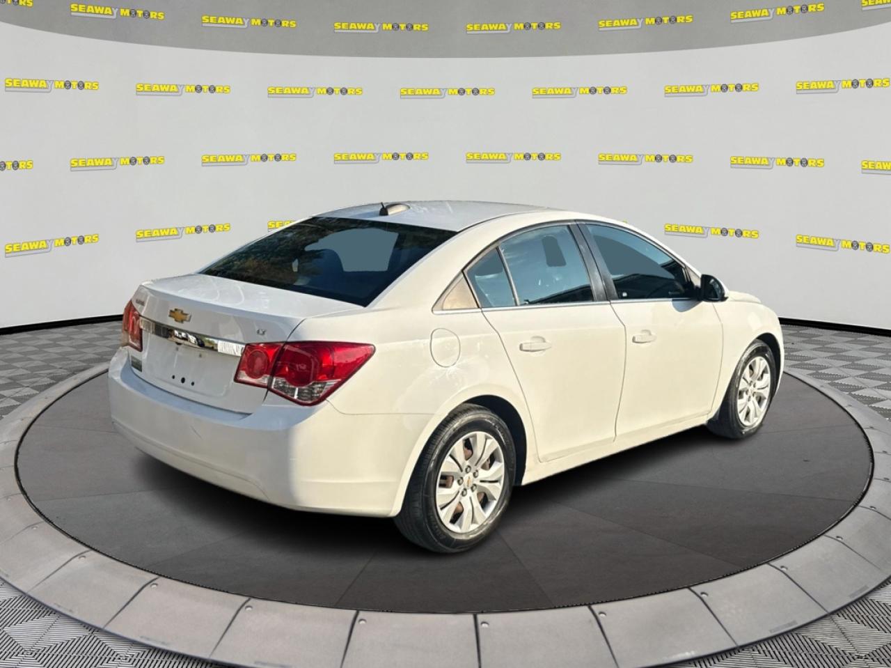2015 Chevrolet Cruze 1LT - Photo #3