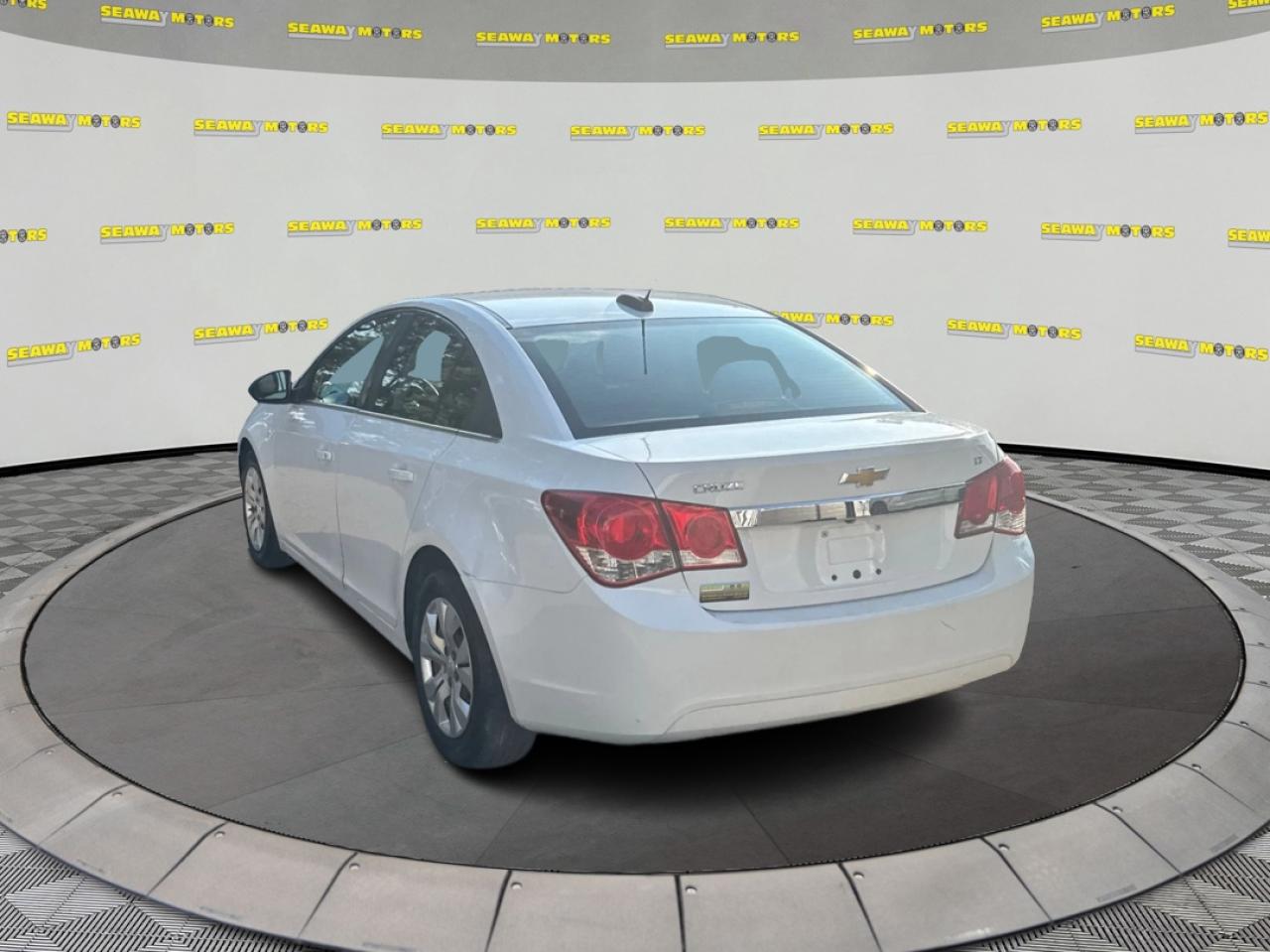 2015 Chevrolet Cruze 1LT - Photo #5