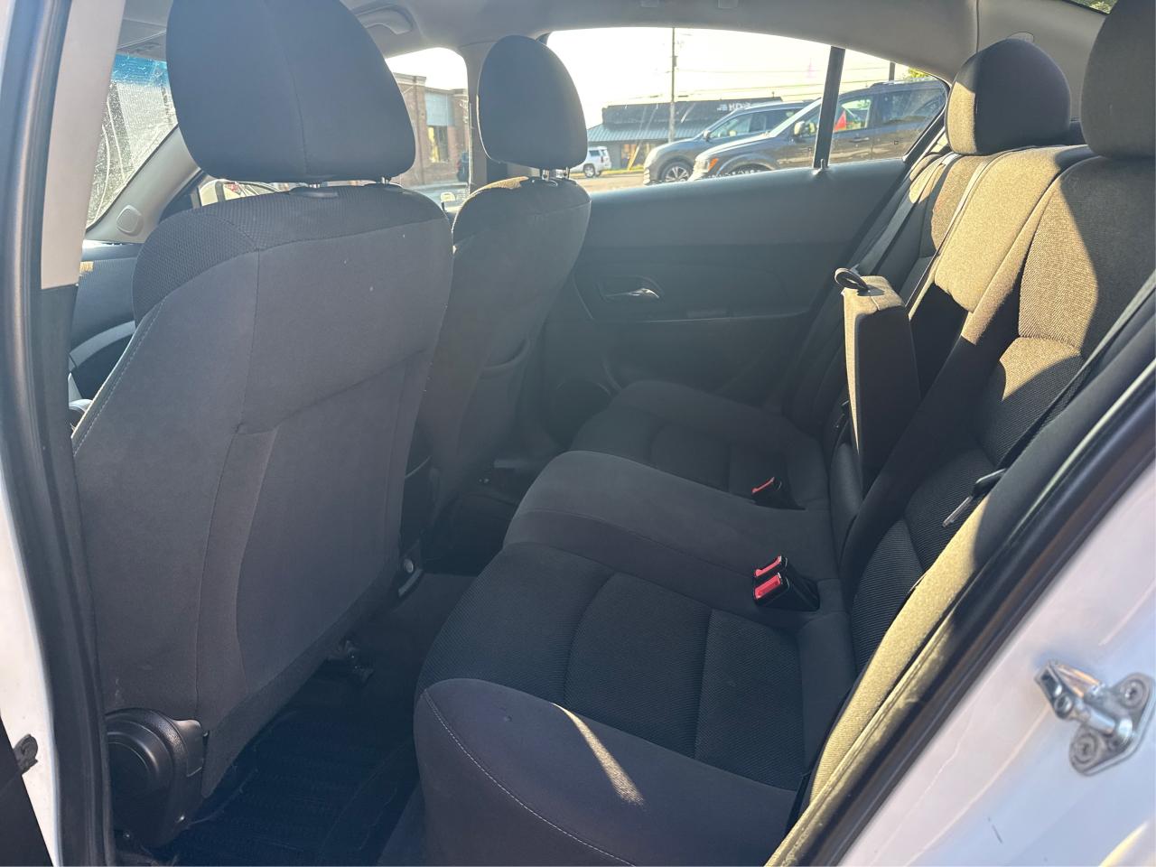 2015 Chevrolet Cruze 1LT - Photo #10