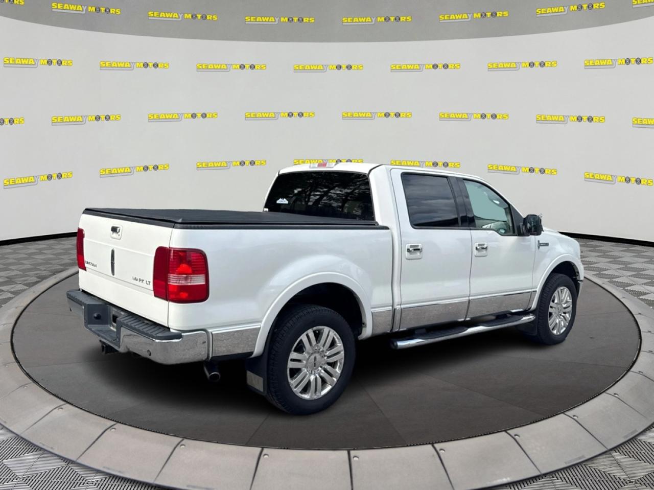 2006 Lincoln Mark LT  - Photo #3