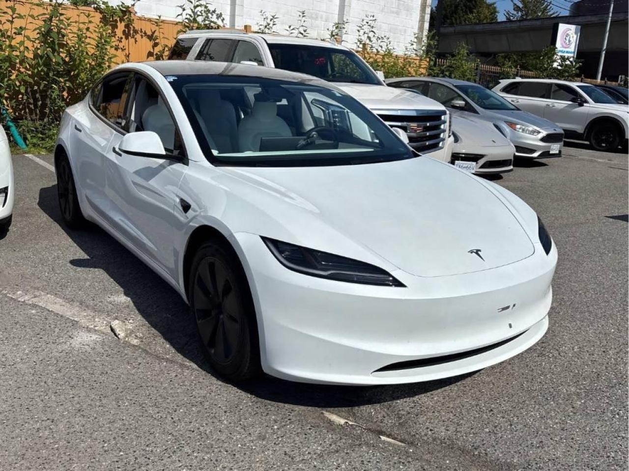 Used 2024 Tesla Model 3 LONG RANGE for sale in Abbotsford, BC