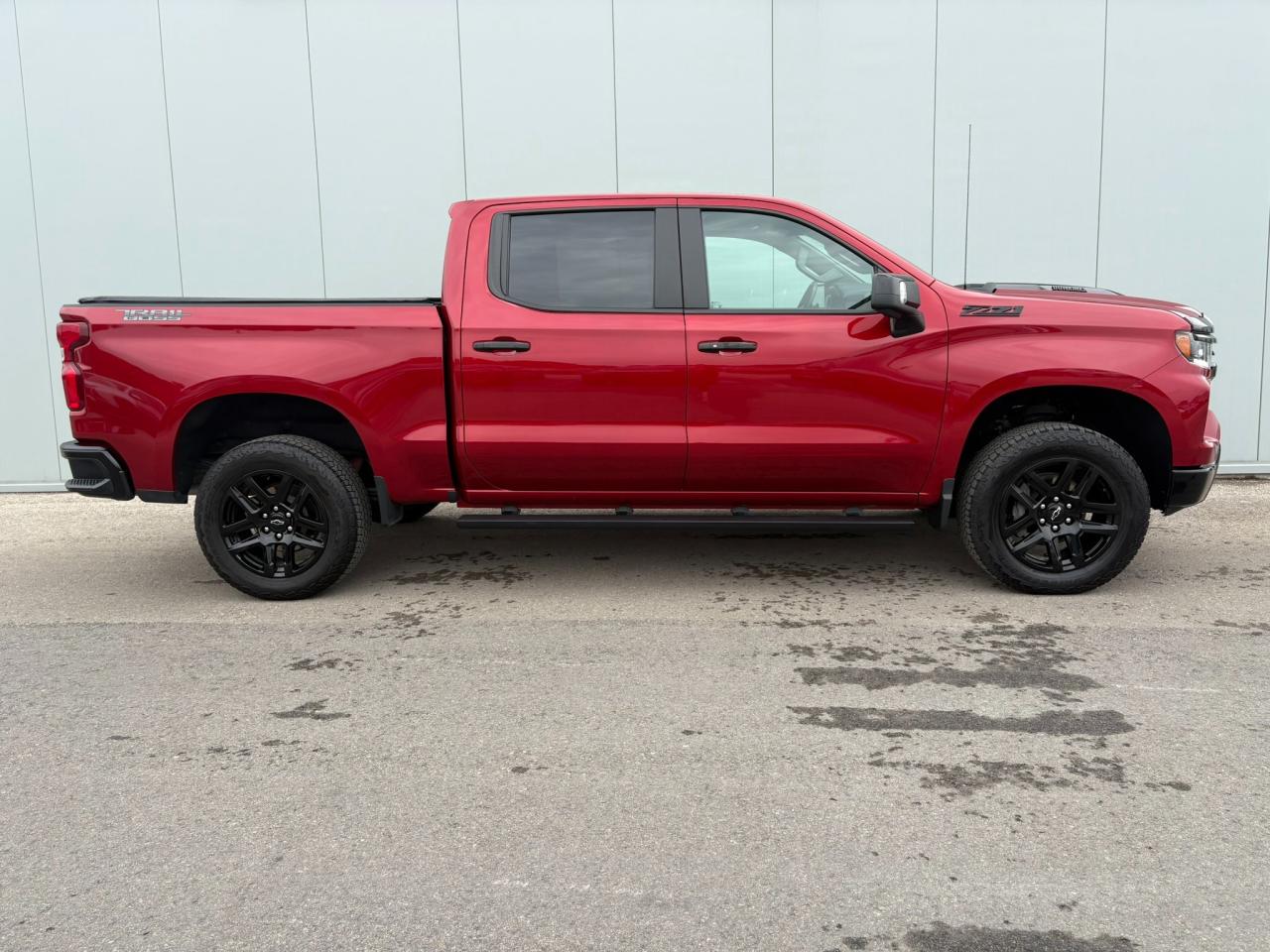 2025 Chevrolet Silverado 1500 LT Trail Boss One Owner | Leather | Sunroof | 20" Wheels Photo