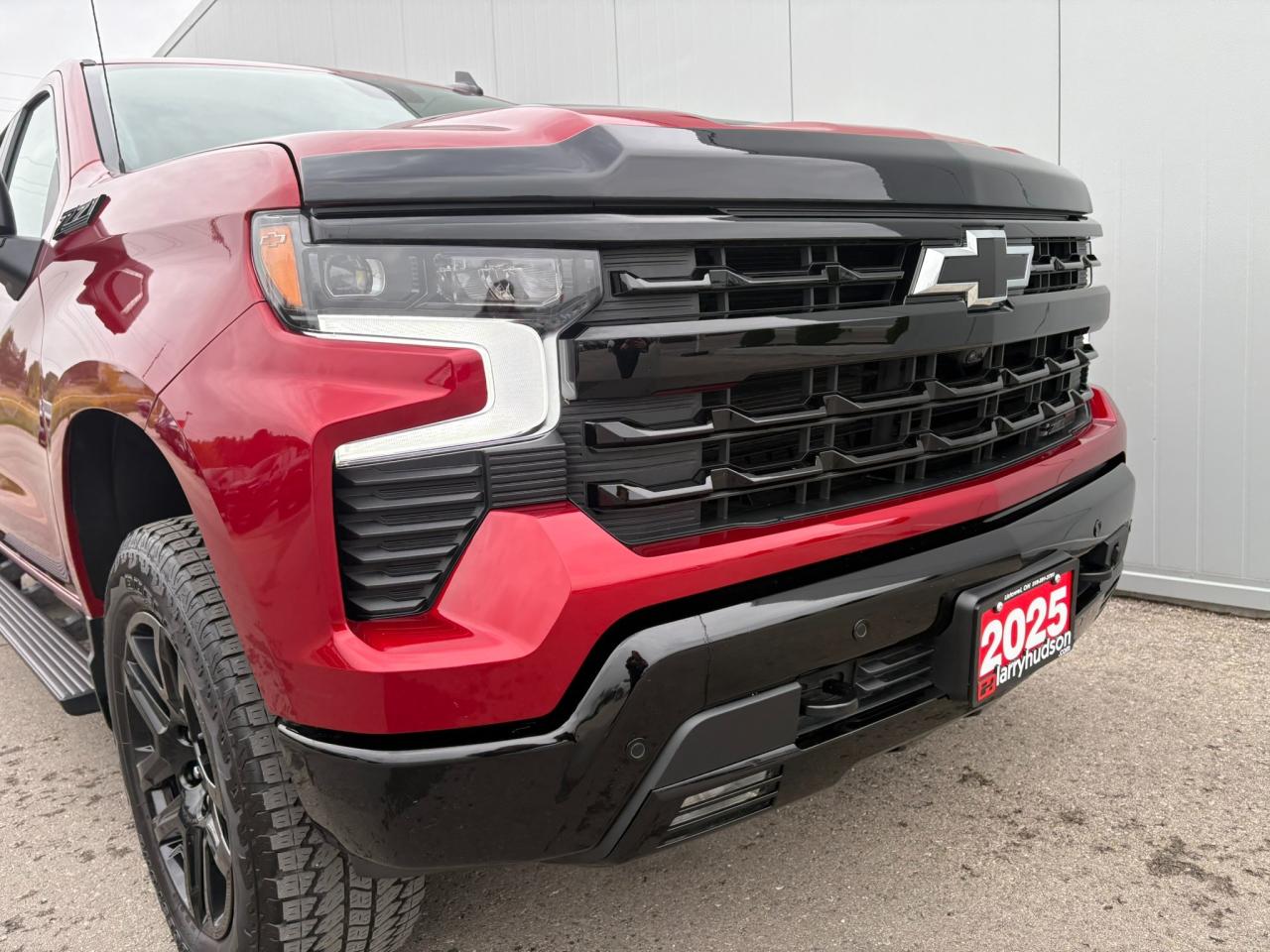 2025 Chevrolet Silverado 1500 LT Trail Boss One Owner | Leather | Sunroof | 20" Wheels Photo