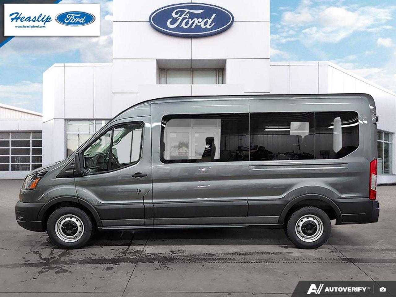 2026 Ford Transit Passenger Wagon XL Photo