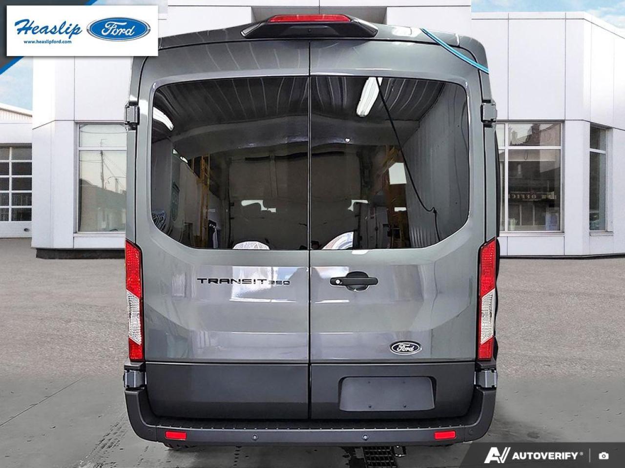 2026 Ford Transit Passenger Wagon XL Photo4