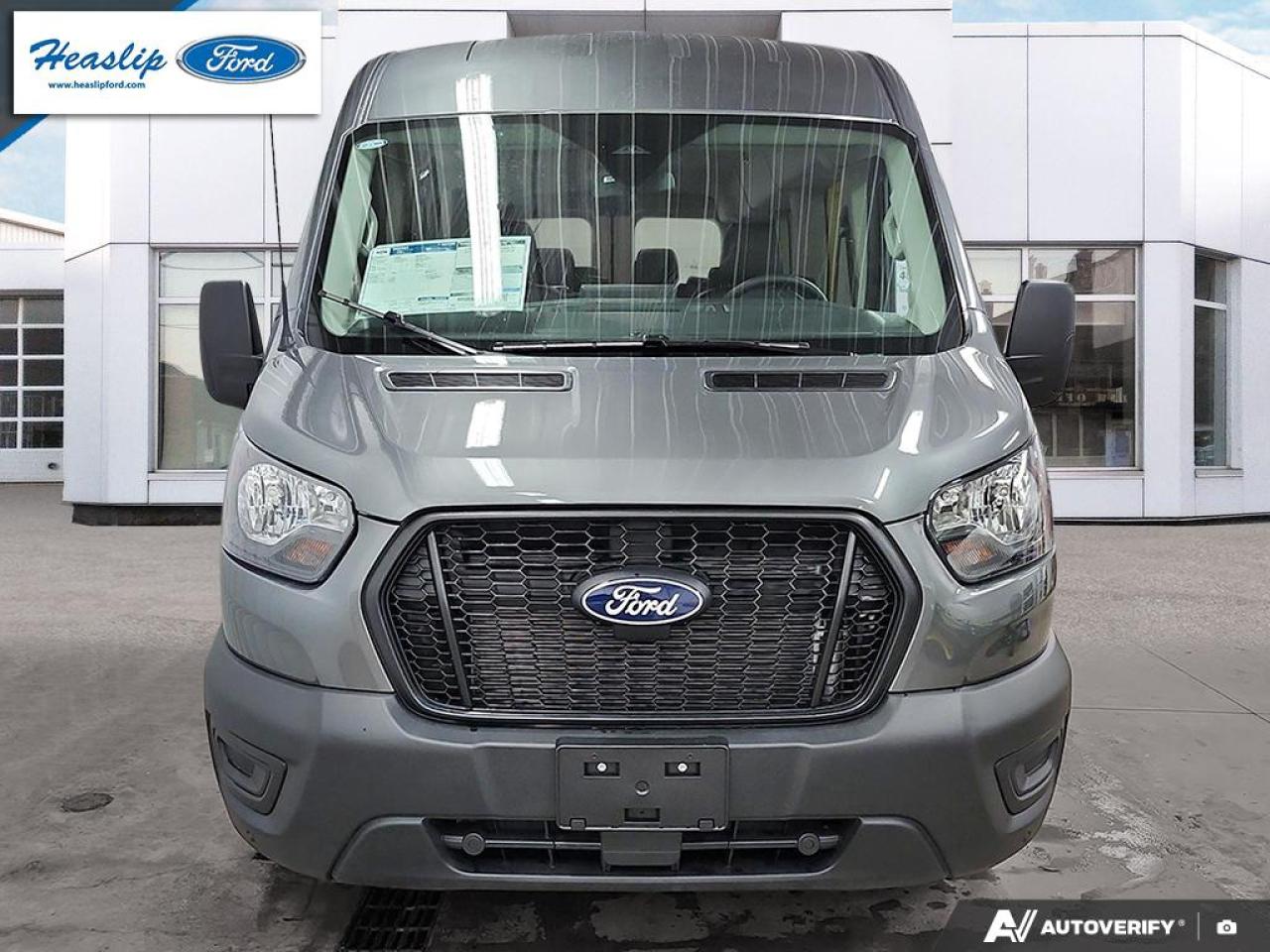 2026 Ford Transit Passenger Wagon XL Photo1