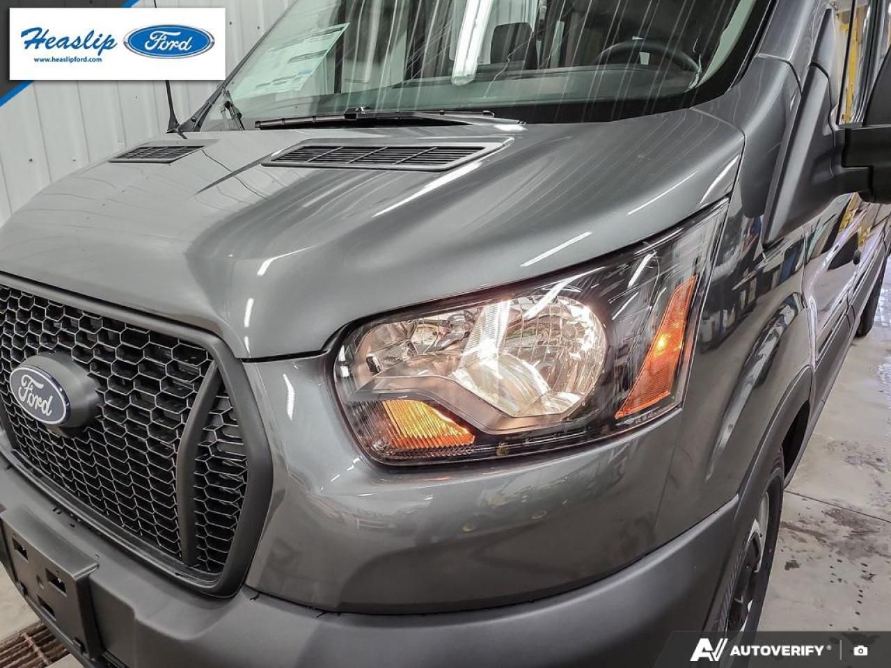 2026 Ford Transit Passenger Wagon XL Photo