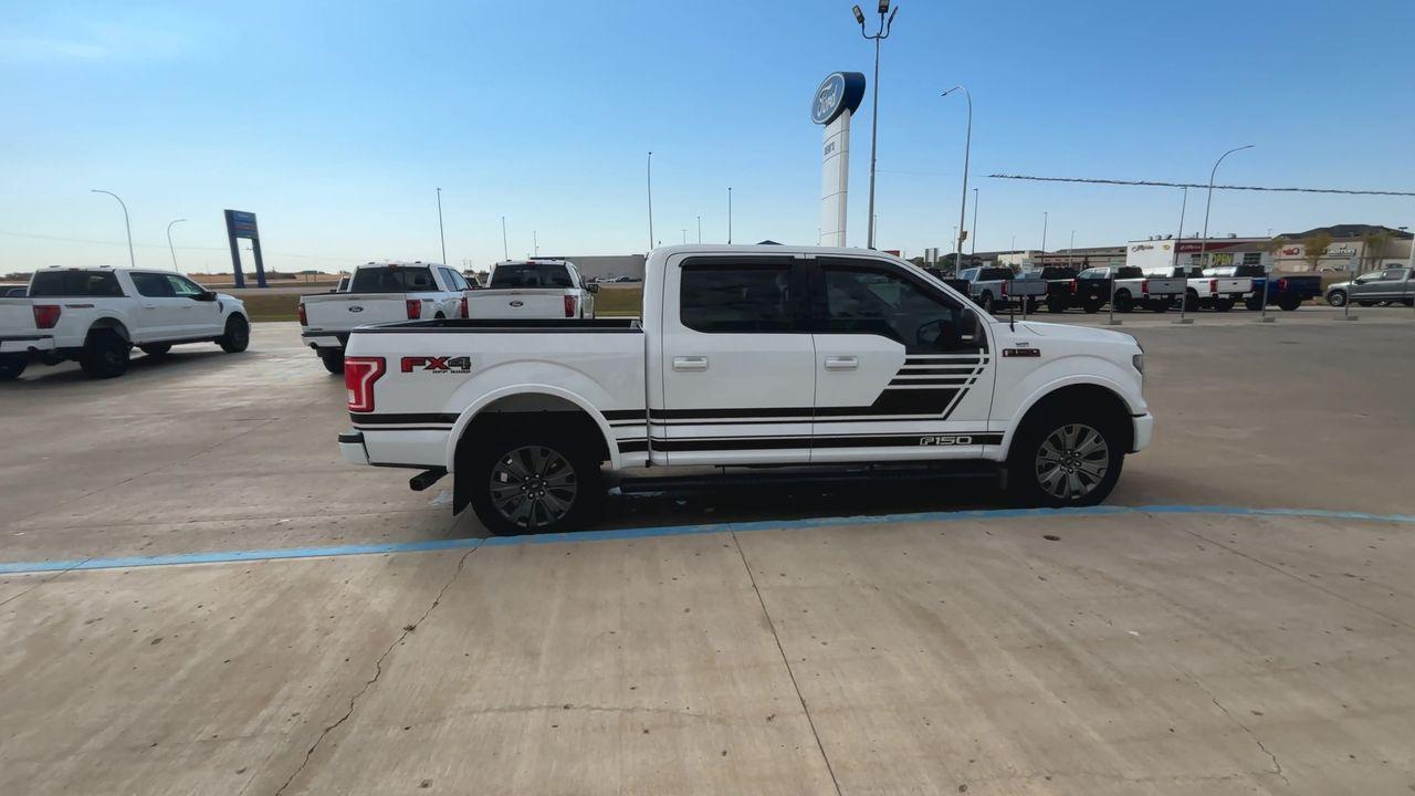 2016 Ford F-150 XLT 4WD SuperCrew 145 Photo5